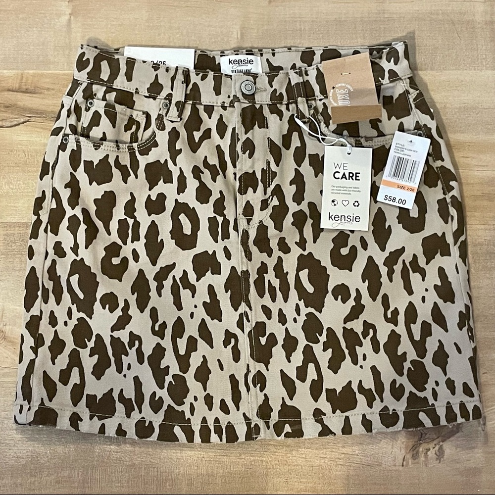 Kensie Jeans Leopard Mini Skirt